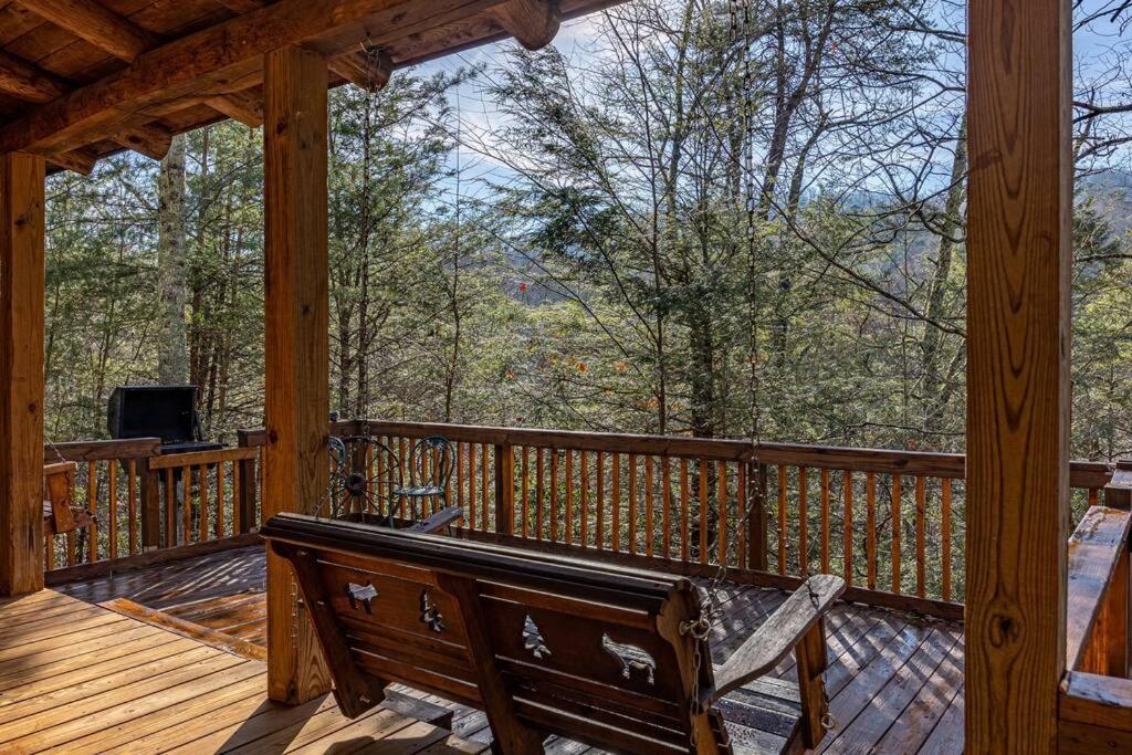 סביירוויל Very Private, Real Log Cabin With Hot Tub! מראה חיצוני תמונה