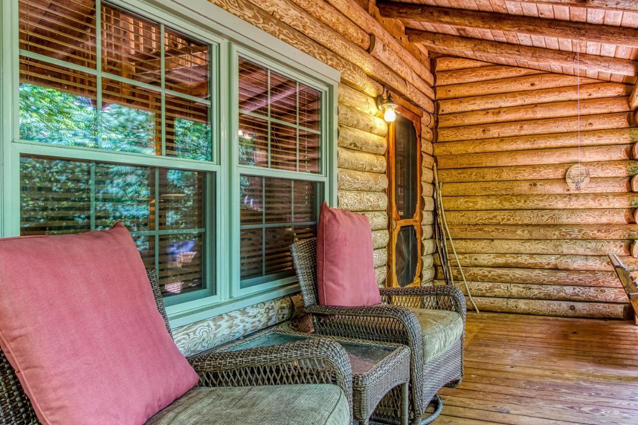 סביירוויל Very Private, Real Log Cabin With Hot Tub! מראה חיצוני תמונה