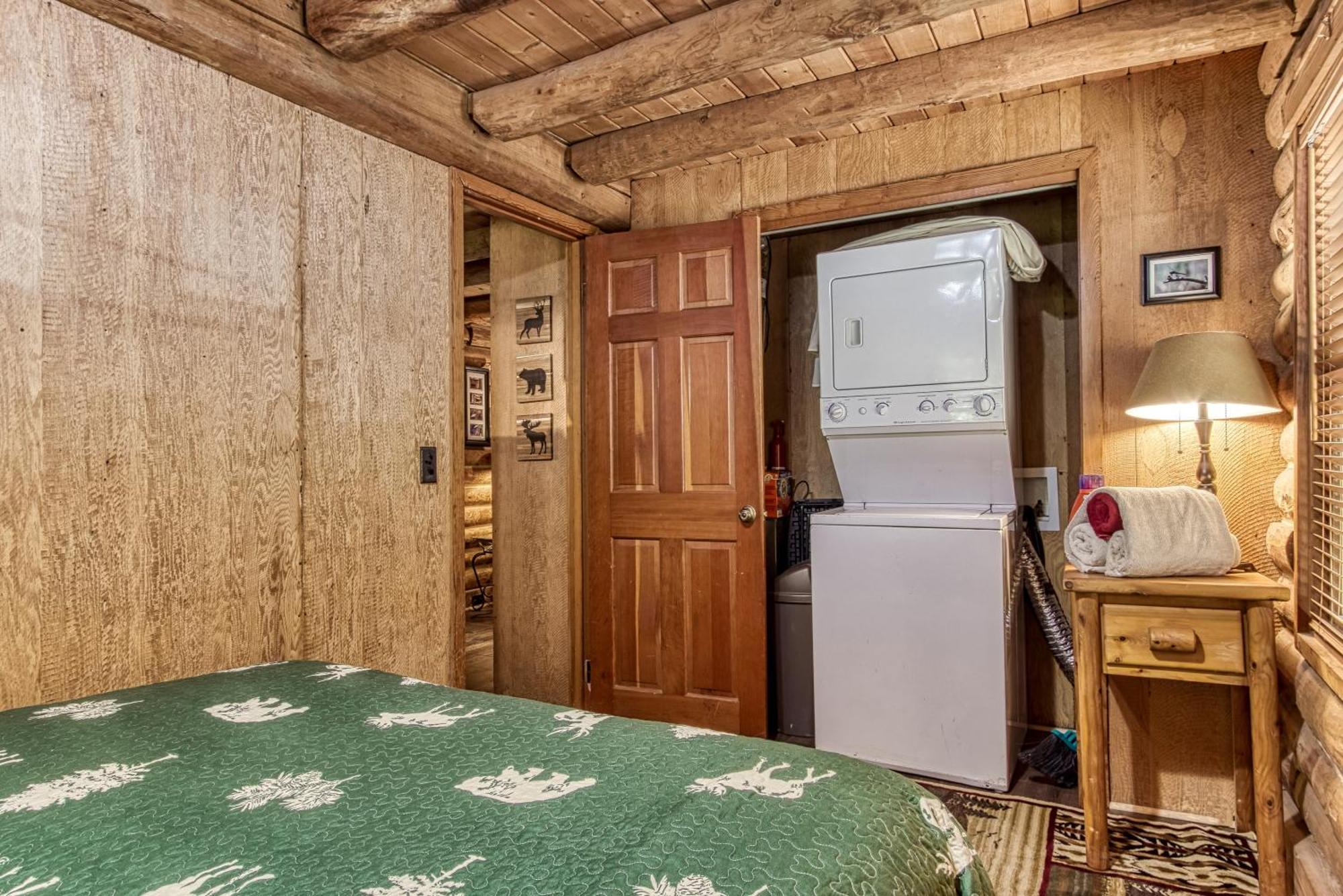 סביירוויל Very Private, Real Log Cabin With Hot Tub! מראה חיצוני תמונה