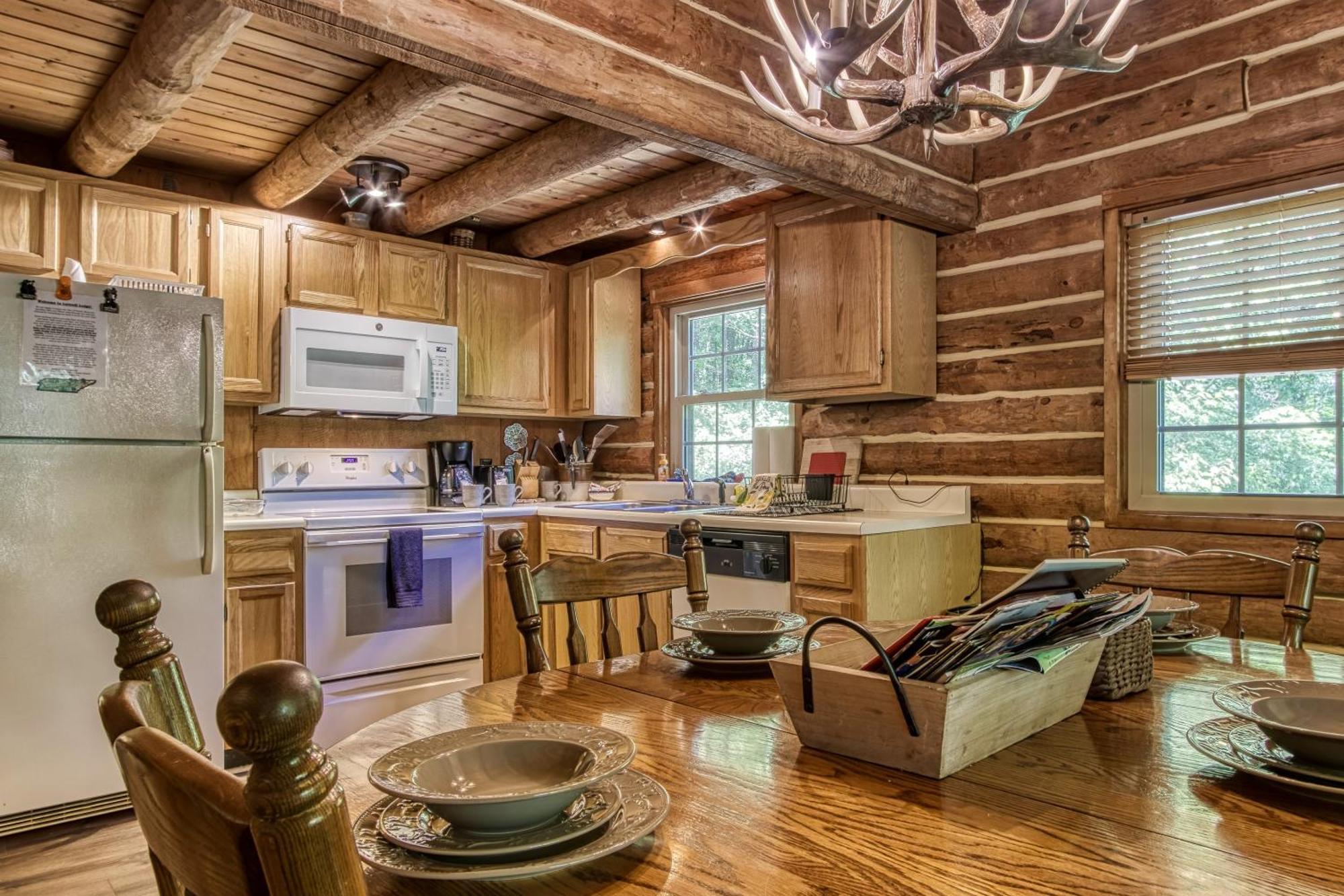 סביירוויל Very Private, Real Log Cabin With Hot Tub! מראה חיצוני תמונה
