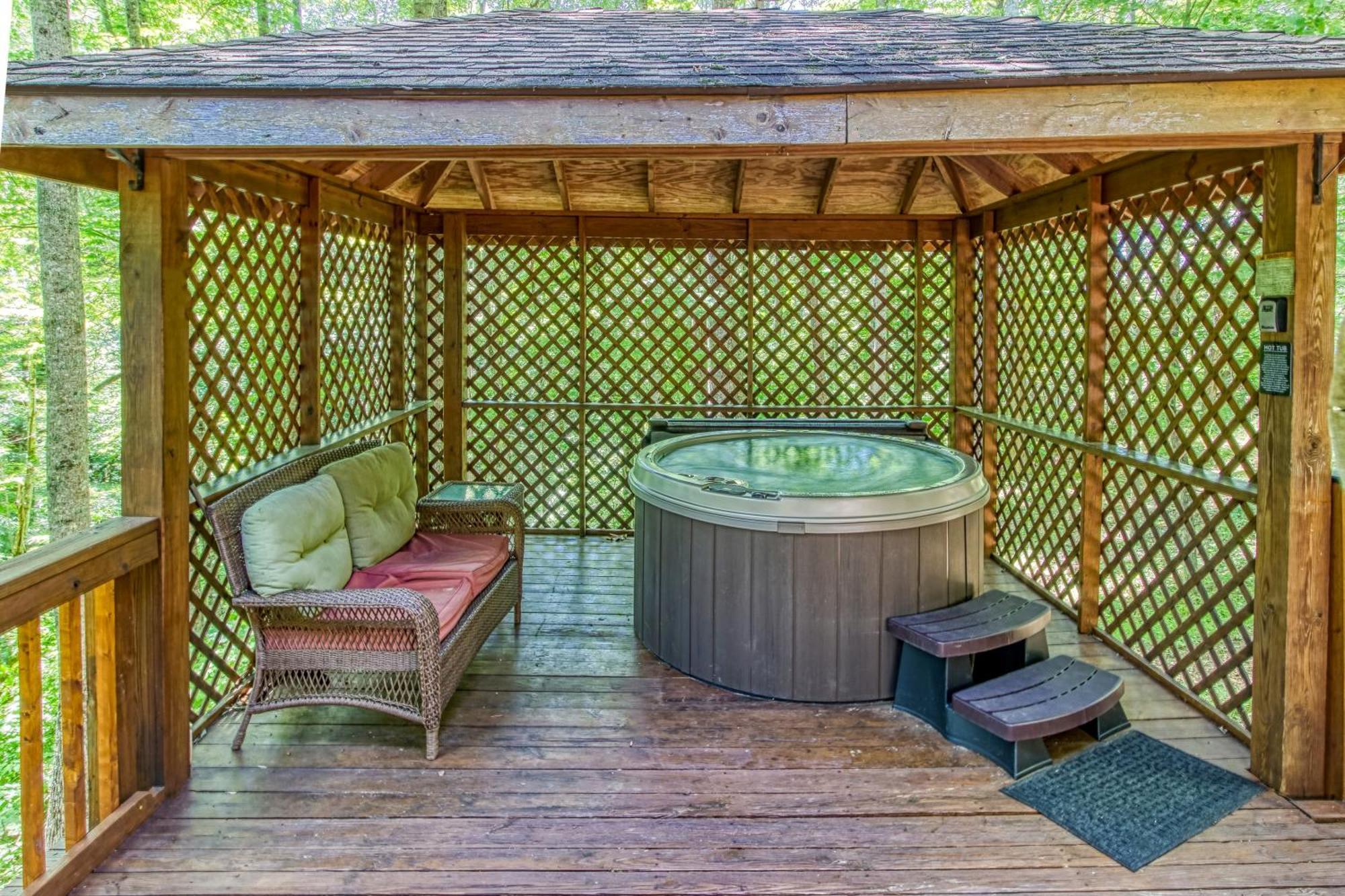 סביירוויל Very Private, Real Log Cabin With Hot Tub! מראה חיצוני תמונה