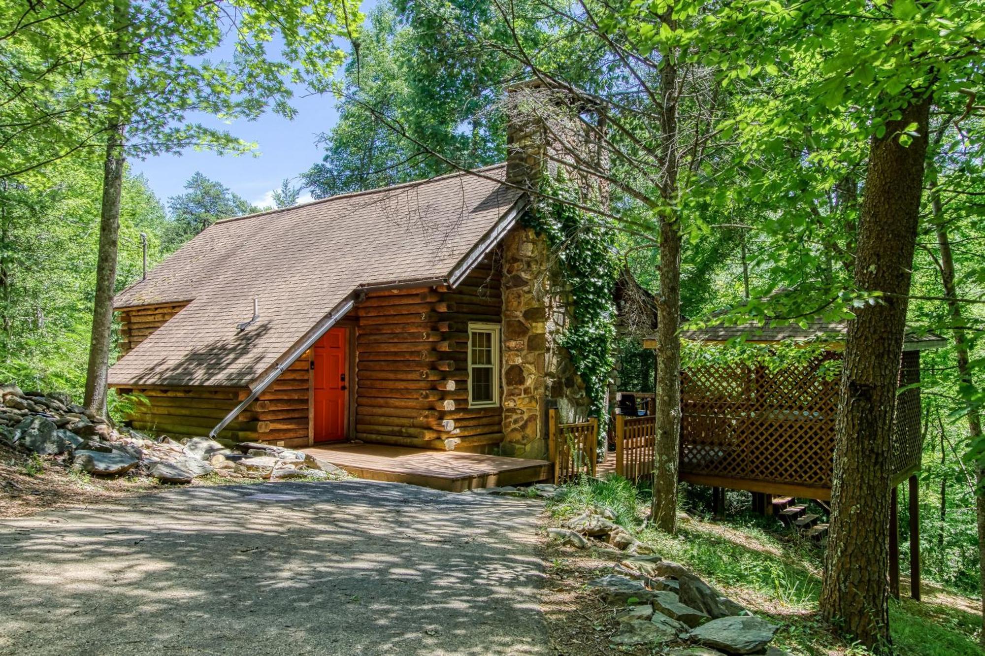 סביירוויל Very Private, Real Log Cabin With Hot Tub! מראה חיצוני תמונה